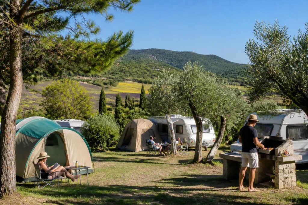 découvrez le camping la beaumette, un havre de paix en provence, idéal pour des vacances ressourçantes au cœur de la nature. profitez d'un cadre authentique et de nombreuses activités pour toute la famille.