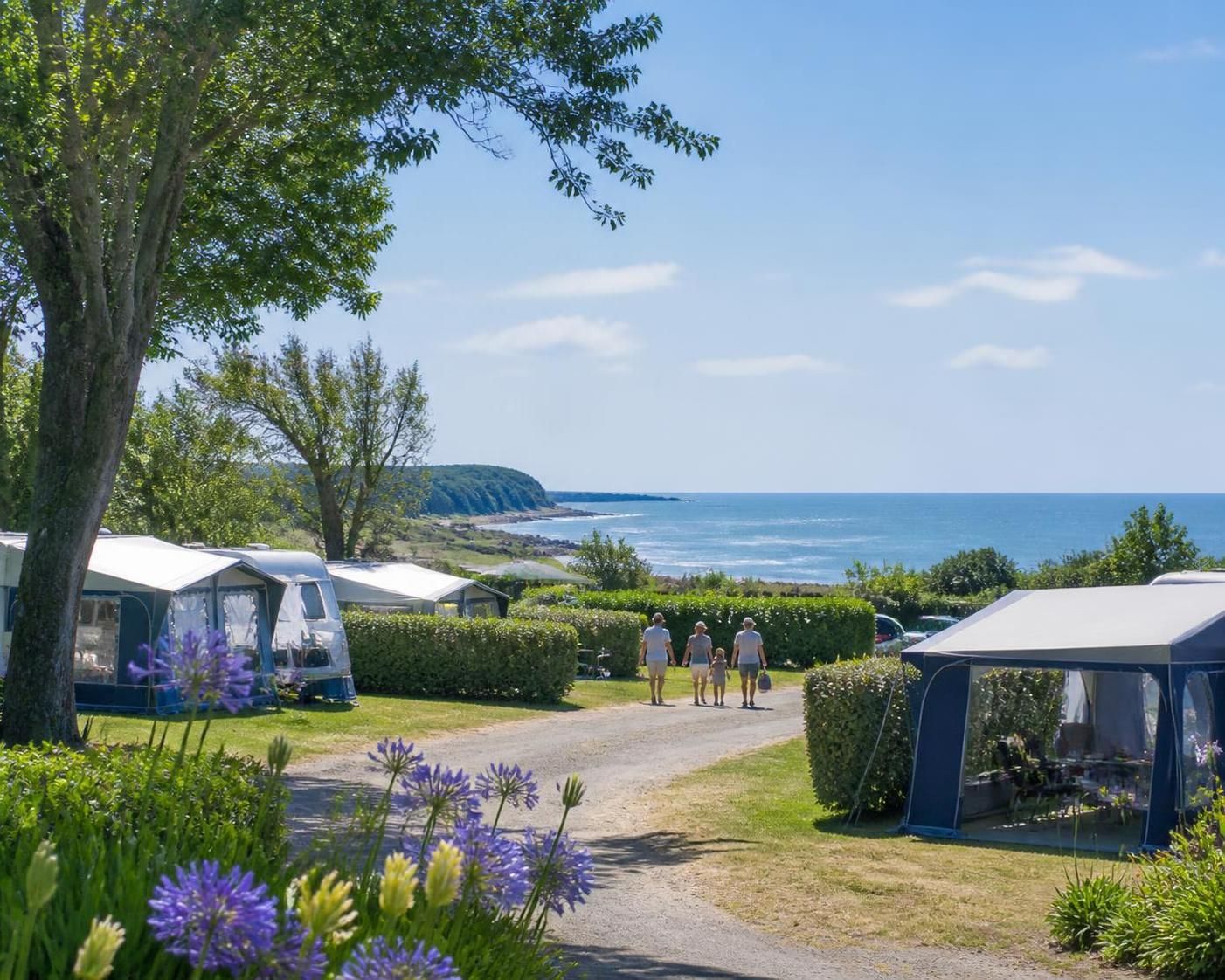 découvrez les activités incontournables au camping saint pair sur mer pour des vacances idéales entre mer et nature, alliant détente, loisirs nautiques et balades en plein air.