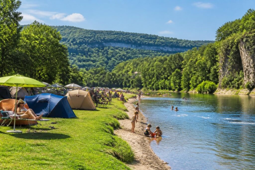 découvrez le camping en dordogne, entre soleil radieux et plages charmantes, pour un séjour inoubliable alliant détente et nature.